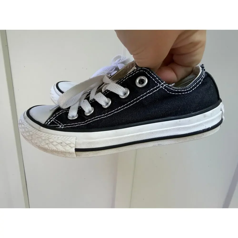 Converse Chuck Taylor All Star Low-Top Sneakers Little Kids Size 11 - Picture 5 of 10